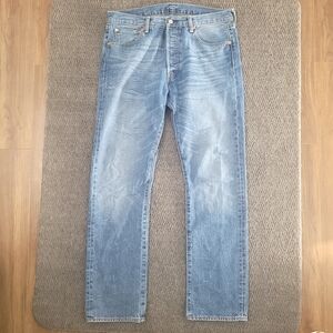 Levi's 501 denim jeans 34 x 32 men's pants button fly light wash straight leg